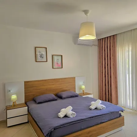 Qerret Happy 096 Appartement