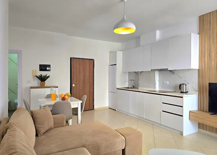 Qerret Happy 096 * Golem (Tirana)