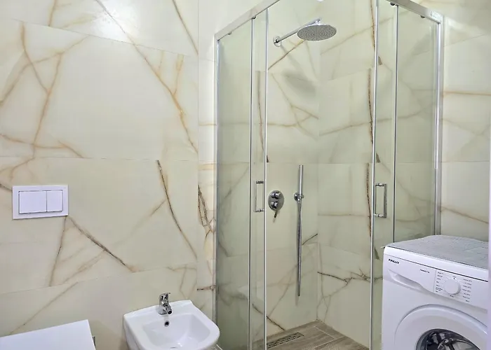 Qerret Happy 096 * Golem (Tirana)