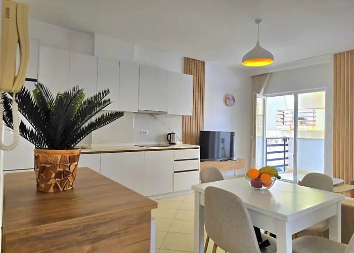 Qerret Happy 096 Golem