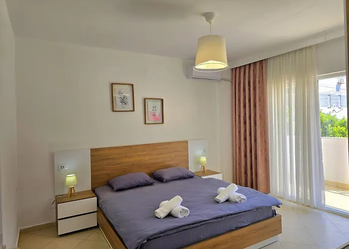 Qerret Happy 096 Apartman